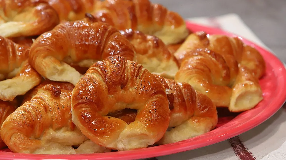 Medialunas dulces caseras paso a paso