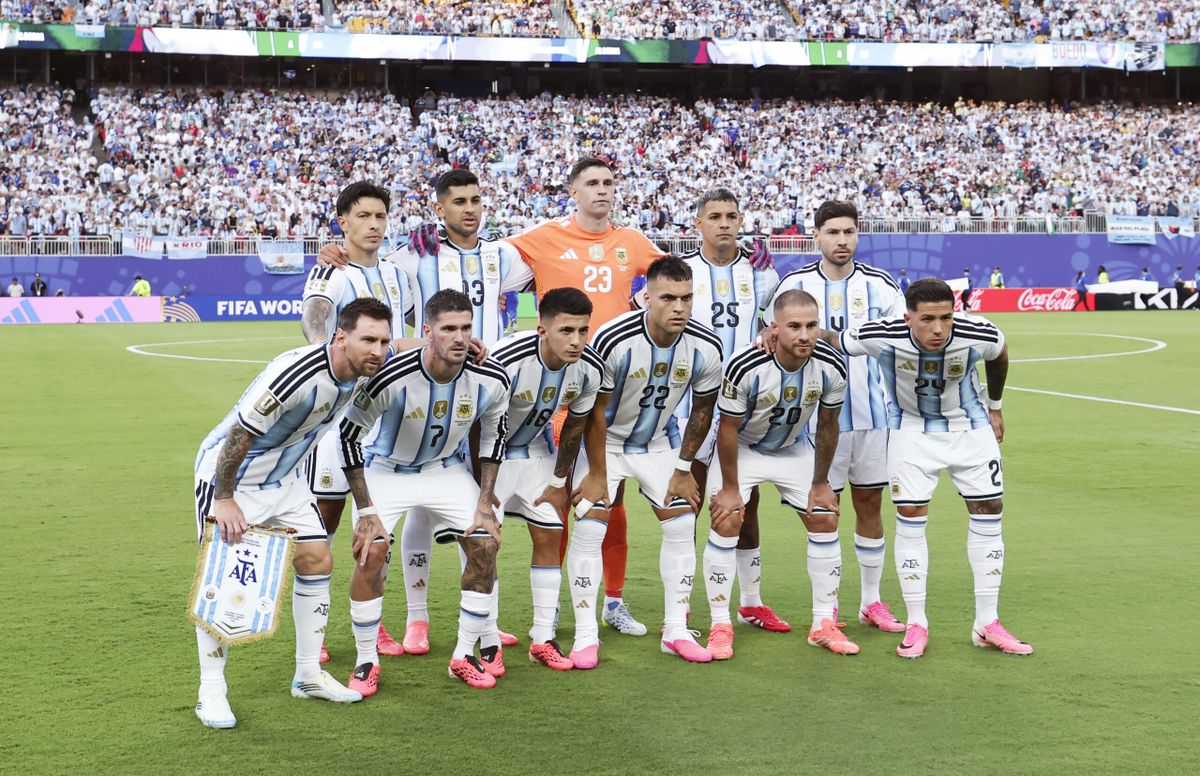 La formación titular de Lionel Scaloni en su debut en Kansas. La formación titular de Lionel Scaloni en su debut en Kansas.
