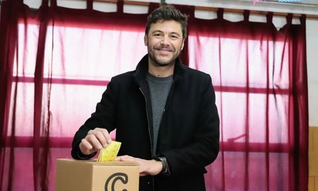 Juan Monteverde, candidato de Ciudad Futura, votó en la escuela San Ramón de Rosario. Juan Monteverde, candidato de Ciudad Futura, votó en la escuela San Ramón de Rosario.