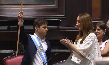 kicillof asumio como gobernador bonaerense con la presencia de alberto y cristina kicillof asumio como gobernador bonaerense con la presencia de alberto y cristina