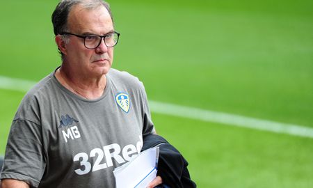 A partir de las 13 de Argentina, el Leeds de Marcelo Bielsa recibe al Barnsley para cortarse como líder de la Championship. A partir de las 13 de Argentina, el Leeds de Marcelo Bielsa recibe al Barnsley para cortarse como líder de la Championship.