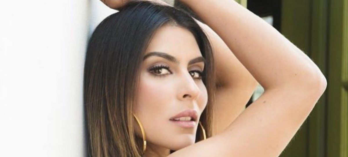 María León incendió la redes con un minishort pegadito al cuerpo