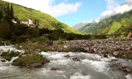 Vistas al valle y aguas termales: descubrí un pueblito de Jujuy ideal para descansar Vistas al valle y aguas termales: descubrí un pueblito de Jujuy ideal para descansar