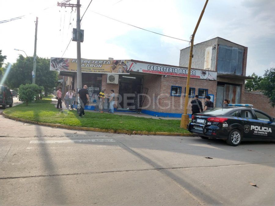 Violentaron las rejas e intentaron robar en una ferretería de barrio Guadalupe Oeste