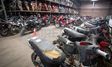 Entre un 35 y un 45% de las motos retenidas no son reclamadas por sus dueños y quedan en el Corralón Municipal. Entre un 35 y un 45% de las motos retenidas no son reclamadas por sus dueños y quedan en el Corralón Municipal.