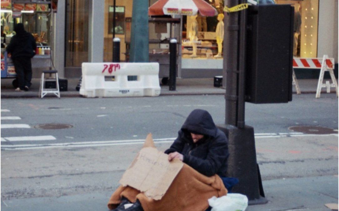 Pedía plata en un semáforo