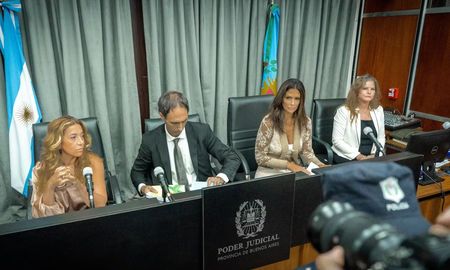 El Juez José García Porta habló con AIRE tras conocerse la noticia que se declaró la nulidad del juicio por la muerte de Diego Maradona. El Juez José García Porta habló con AIRE tras conocerse la noticia que se declaró la nulidad del juicio por la muerte de Diego Maradona.