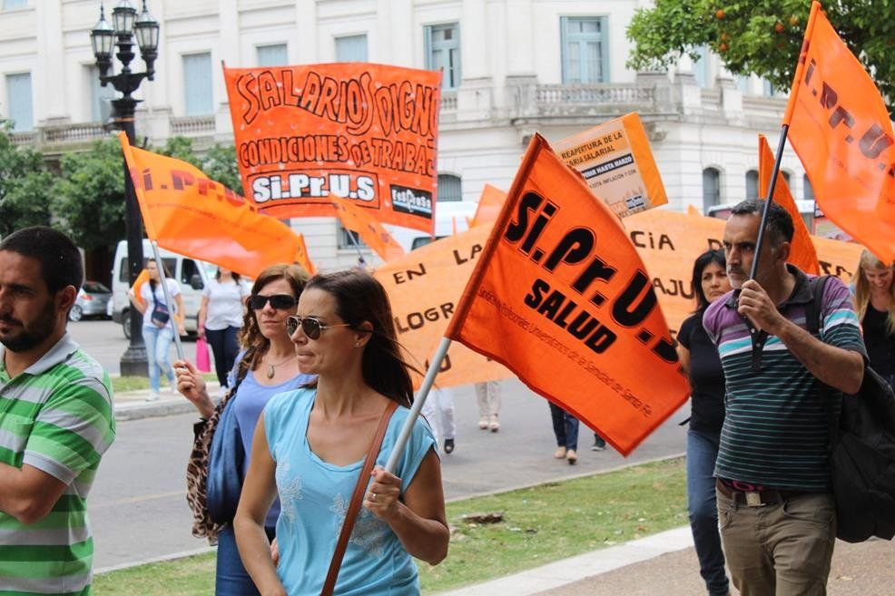 Paritarias: SIPRUS se reunirá mañana y amenaza con medidas de fuerza
