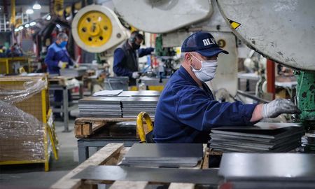 Si bien el dato de enero de la producción manufecturera es una baja del 20,1%, las expectativas son positivas a mediano plazo. Si bien el dato de enero de la producción manufecturera es una baja del 20,1%, las expectativas son positivas a mediano plazo.