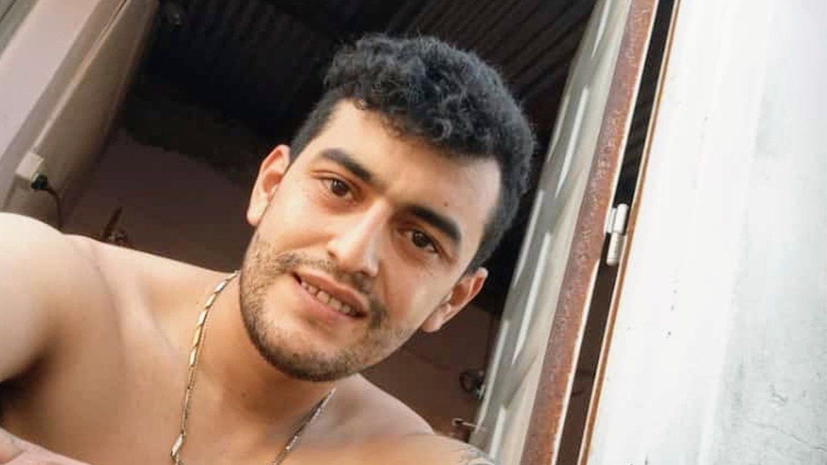 Gabriel Sanabria tiene 26 años y fue atacado a tiros en un procedimiento policial en Rosario. 