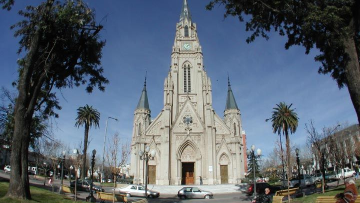 Escapada a Mercedes, una ciudad de Buenos Aires con las mejores tortafritas. Escapada a Mercedes, una ciudad de Buenos Aires con las mejores tortafritas.