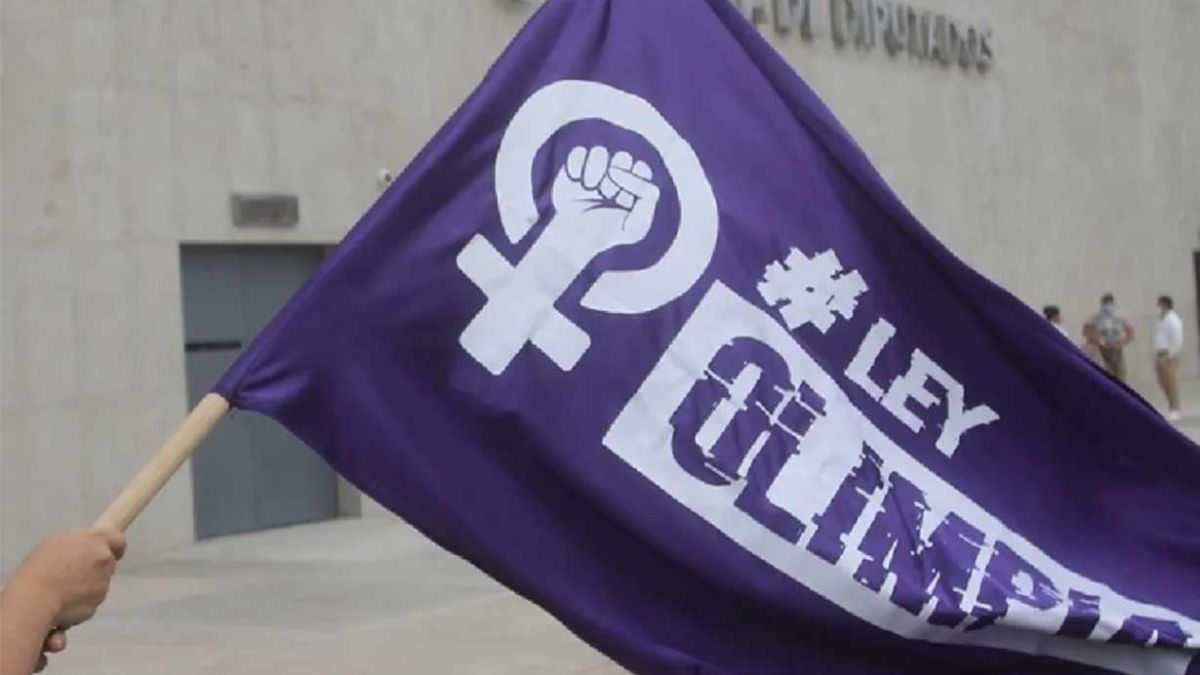 La abogada Florencia Zerdá explicó en AIRE qué es la violencia digital