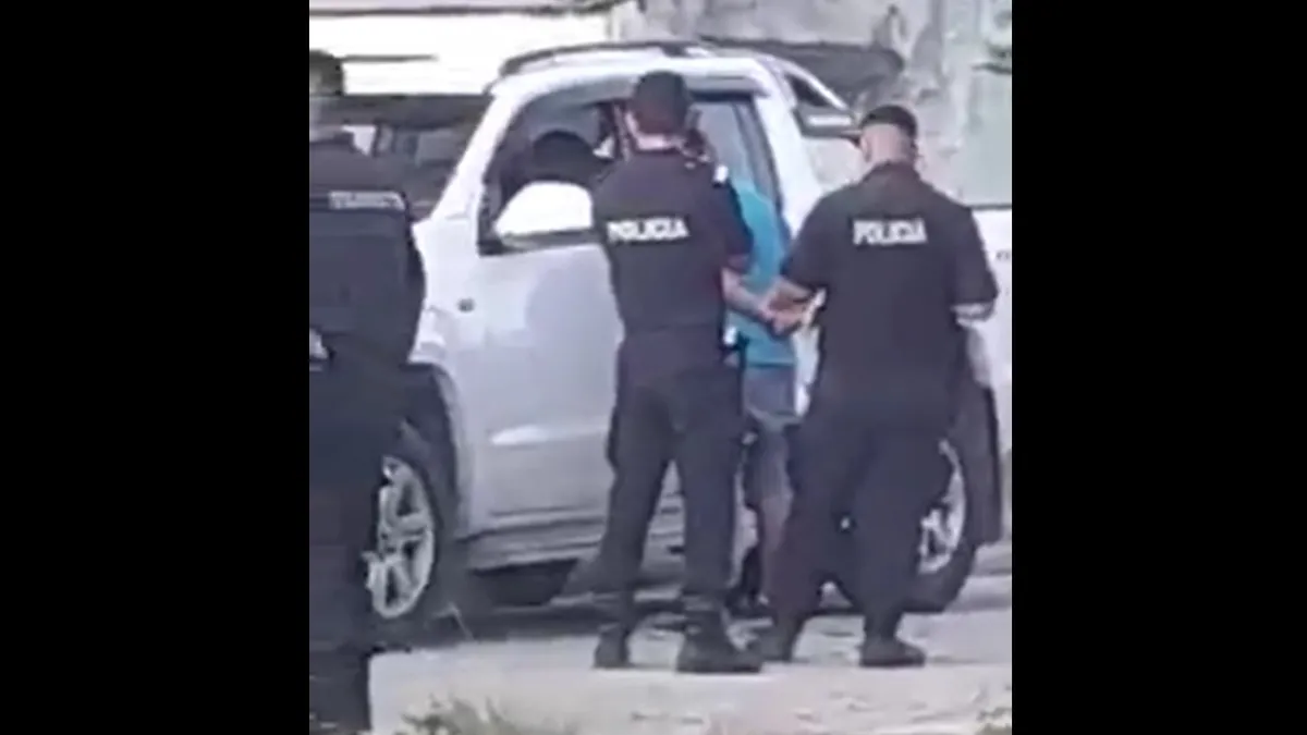 El hombre estaba visitando la familia de la víctima.