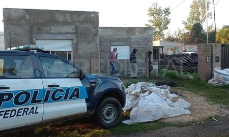 Por el caso se realizó este jueves una inspección a la casa, en la localidad de Andino, en donde la víctima estuvo cautiva durante casi doce horas. Por el caso se realizó este jueves una inspección a la casa, en la localidad de Andino, en donde la víctima estuvo cautiva durante casi doce horas.
