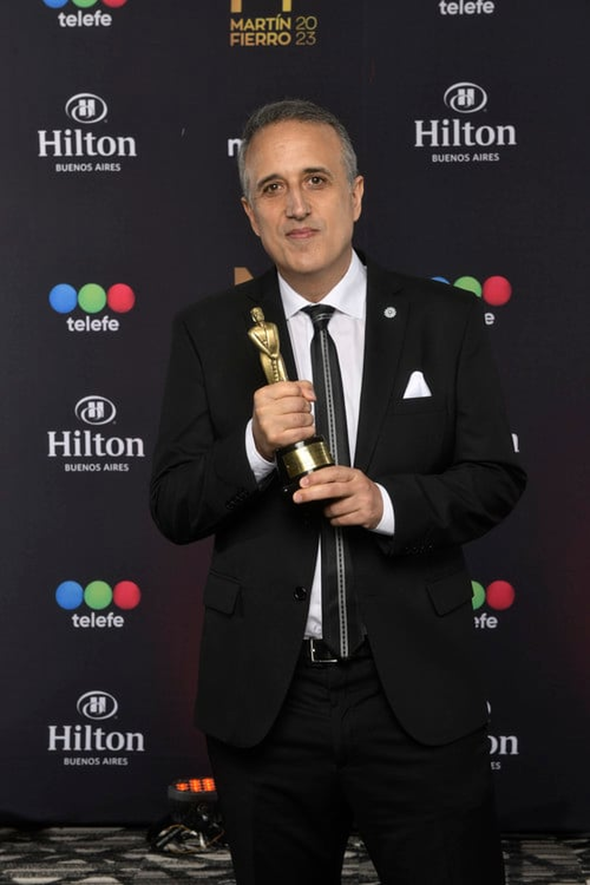 Gustavo Tubio se llevó el primer Martín Fierro de la noche.