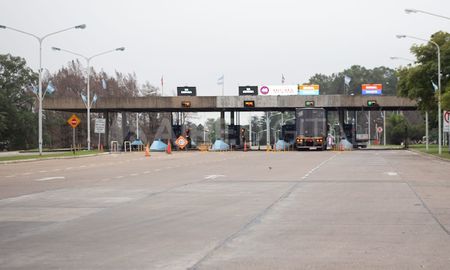 Cruce del Túnel Subfluvial Santa Fe- Paraná. Cruce del Túnel Subfluvial Santa Fe- Paraná.