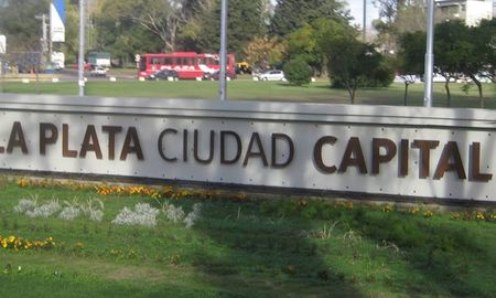 hallan muertas a una mujer de 97 anos y a su hija en una casa de la plata e investigan las causas hallan muertas a una mujer de 97 anos y a su hija en una casa de la plata e investigan las causas