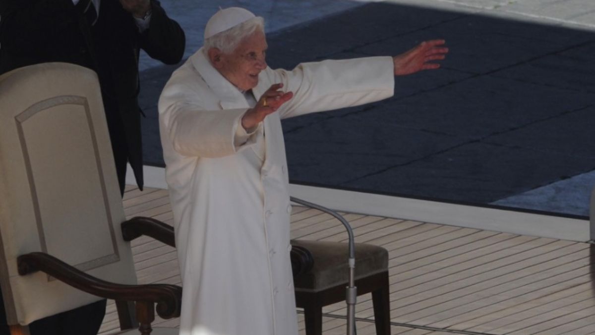 Benedicto XVI falleció este sábado a los 95 años