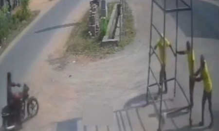 El impactante video de dos albañiles que murieron electrocutados. El impactante video de dos albañiles que murieron electrocutados.
