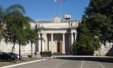 La Legislatura santafesina aprobó el proyecto trabajado en conjunto por los cinco colegios de abogados de la provincia. La Legislatura santafesina aprobó el proyecto trabajado en conjunto por los cinco colegios de abogados de la provincia.