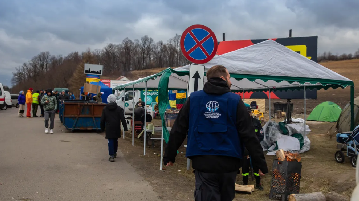 A través de un avión de Aerolíneas Argentinas, se llevará a Polonia, 2,5 toneladas de materiales donados por Cascos Blancos junto a la comunidad ucraniana en el país.