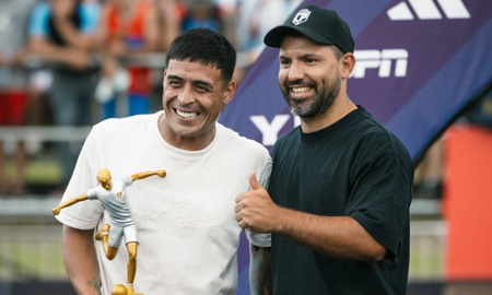 El premio que ganó Brian Fernández tras ser elegido como el mejor jugador de la Copa Potrero El premio que ganó Brian Fernández tras ser elegido como el mejor jugador de la Copa Potrero