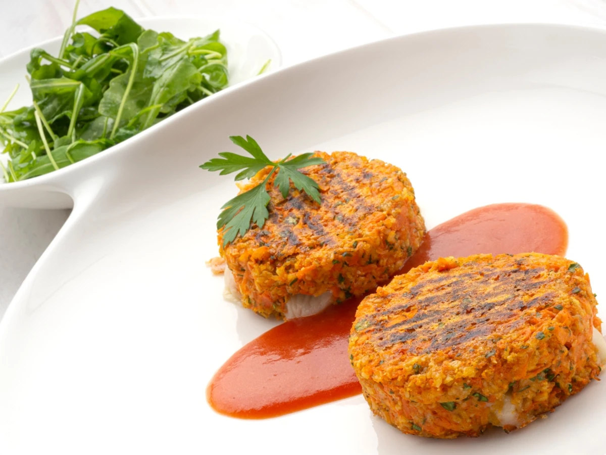 Las hamburguesas de calabaza y garbanzo son una excelente opción para hacer en casa y sorprender a la familia. Las hamburguesas de calabaza y garbanzo son una excelente opción para hacer en casa y sorprender a la familia.