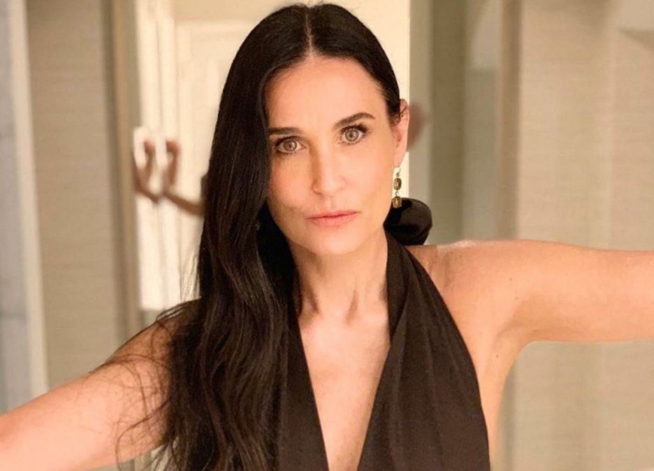 El baile al desnudo de Demi Moore que prendió fuego las redes sociales