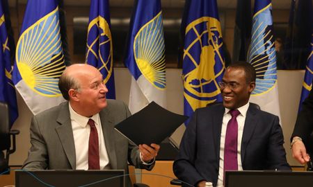 El presidente electo y el presidente de la Junta de Gobierno, fijaron como fecha de entrada en funciones del nuevo presidente del Banco el 19 de diciembre del 2022. El presidente electo y el presidente de la Junta de Gobierno, fijaron como fecha de entrada en funciones del nuevo presidente del Banco el 19 de diciembre del 2022.