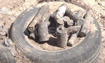 Los elementos encontrados en la bolsa, a orillas del Salado. Los elementos encontrados en la bolsa, a orillas del Salado.