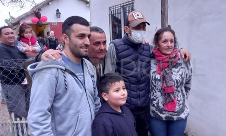 Gabriel Sanabria se reencontró este lunes con toda su familia en San Javier. Gabriel Sanabria se reencontró este lunes con toda su familia en San Javier.