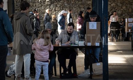 En algunas escuelas de CABA las demoras llegaron a ser de tres horas En algunas escuelas de CABA las demoras llegaron a ser de tres horas