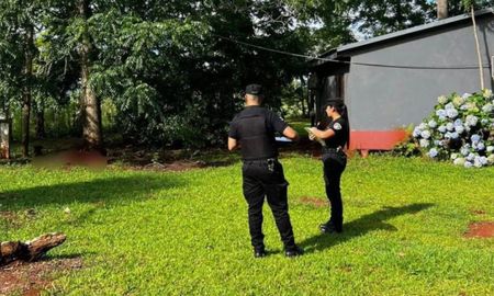Un hombre asesinó a su esposa de un escopetazo y luego se quitó la vida. Un hombre asesinó a su esposa de un escopetazo y luego se quitó la vida.