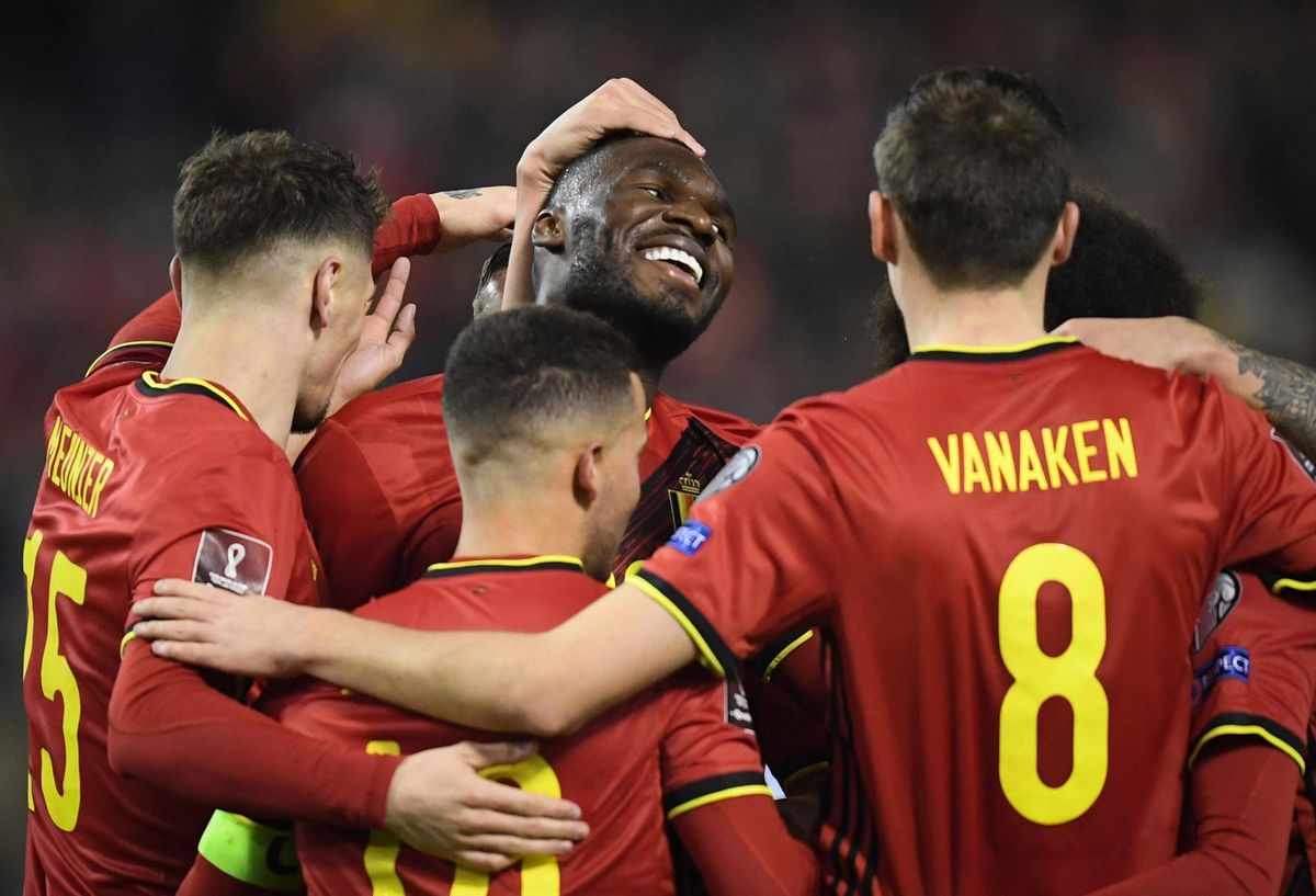 Con todas sus figuras