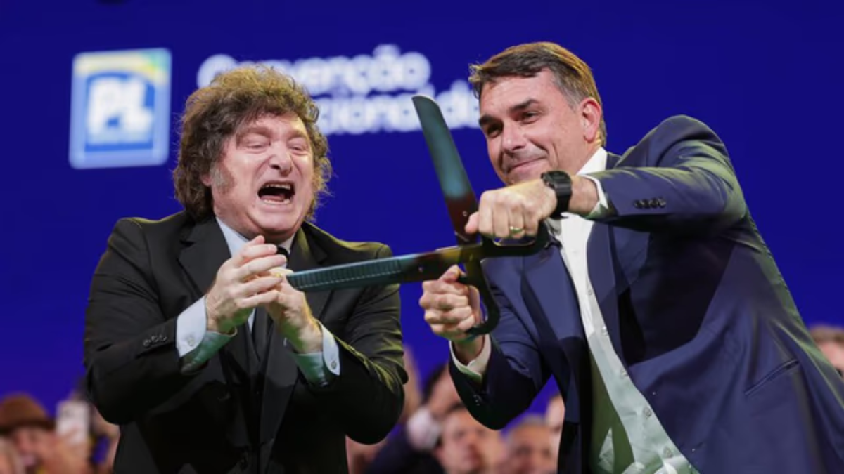 El senador brasileño, hijo del exmandatario Jair Bolsonaro, publicó un extenso comunicado a través de sus redes sociales con el lema: “Futuro presidente de Brasil”.
