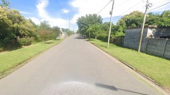 Tres delincuentes armados irrumpieron en una vivienda del sur de Santa Fe, golpearon y ataron a sus dueños. Escaparon con dinero y oro.