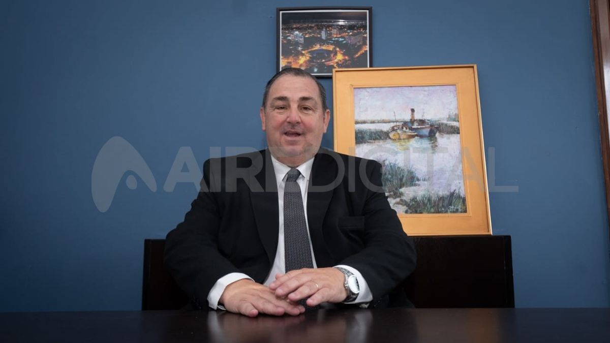 Juan Pablo Poletti ingresó por primera vez a su despacho en la Municipalidad de la ciudad de Santa Fe.