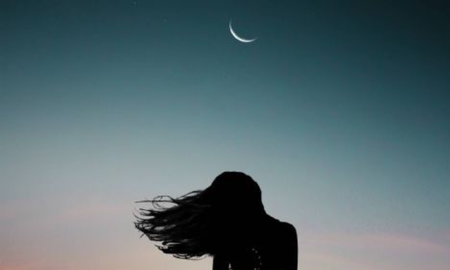 La luna nueva en Capricornio representa nuevos comienzos y nos ayuda a planificar los pasos para el próximo año. La luna nueva en Capricornio representa nuevos comienzos y nos ayuda a planificar los pasos para el próximo año.