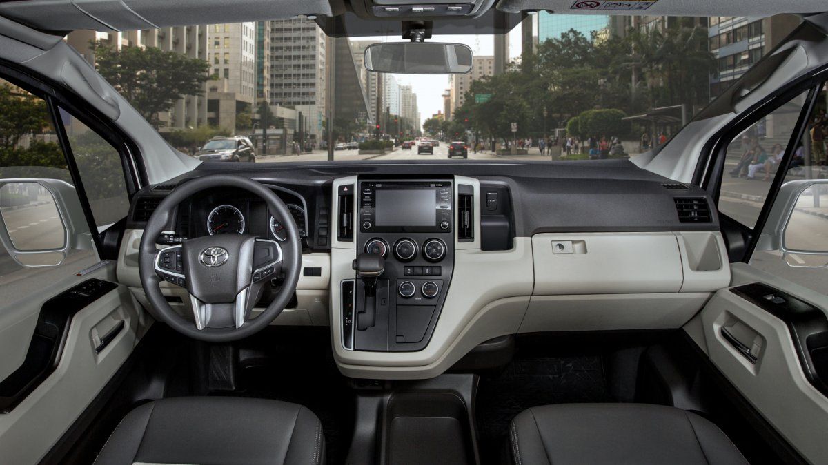 Toyota Hiace Commuter | Interior