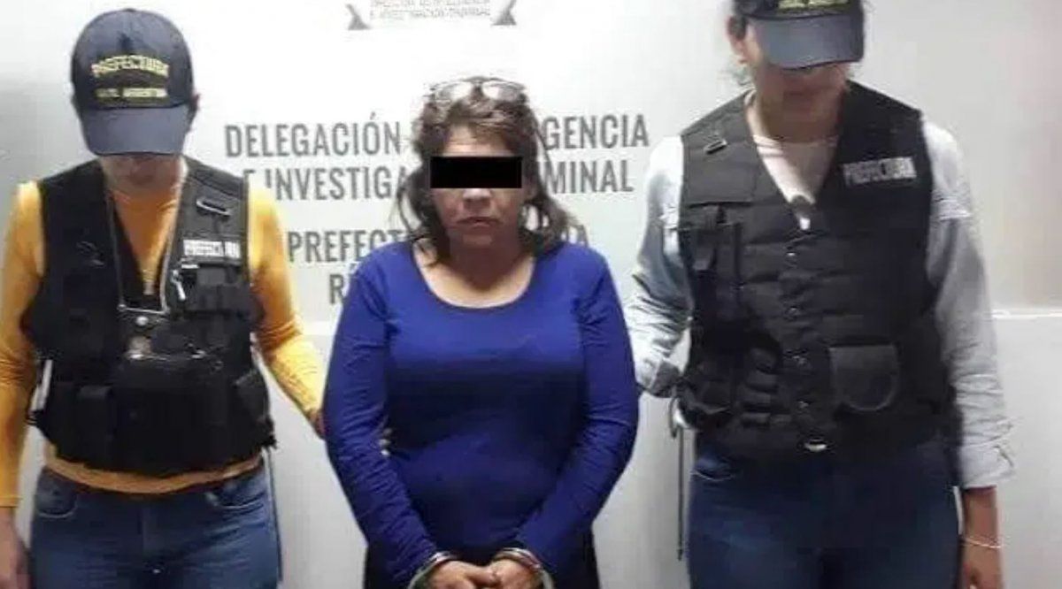 Apuñaló a su esposo luego de encontrar fotos de él teniendo sexo con otra: no se dio cuenta que era ella