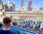 El Colo Barco y Roncaglia saludando a la gente en Santa Fe en el último partido en la ciudad. (Prensa Boca) El Colo Barco y Roncaglia saludando a la gente en Santa Fe en el último partido en la ciudad. (Prensa Boca)