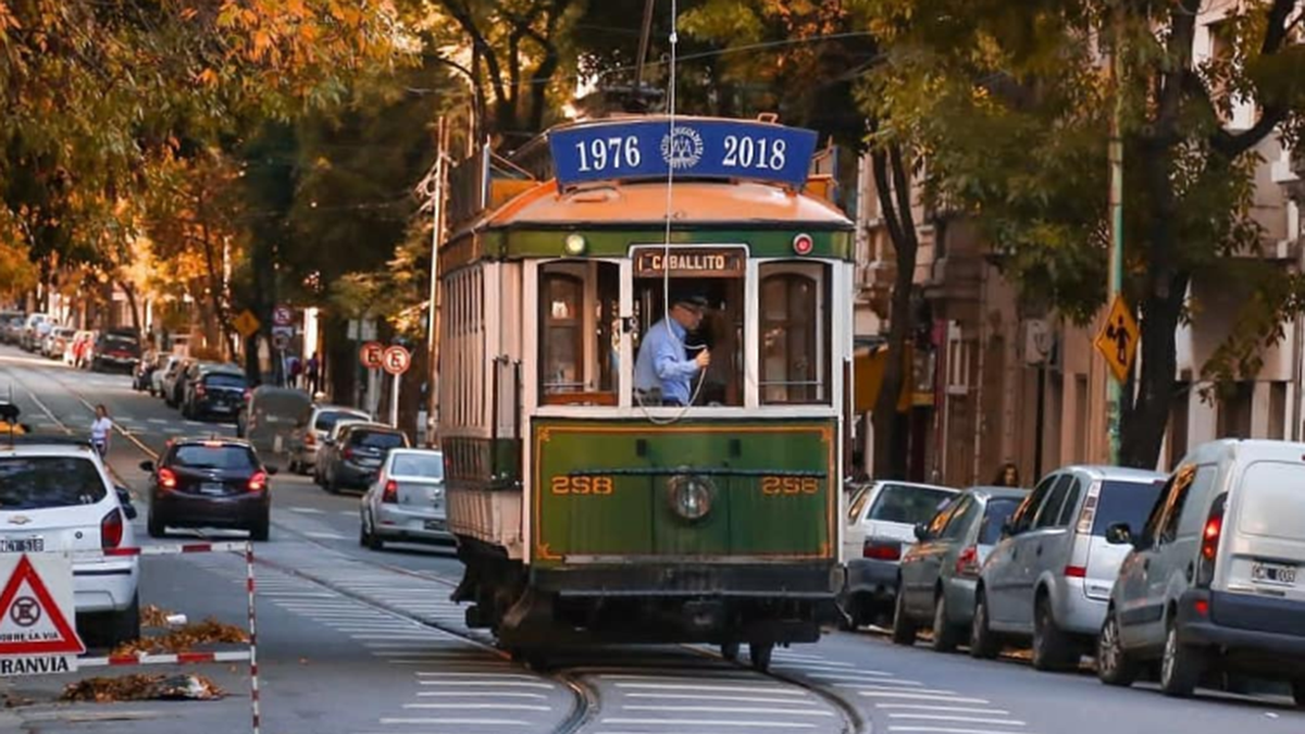 Un recorrido por Caballito: paseos en un tranvía histórico