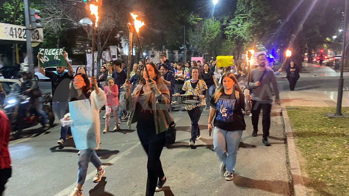 Los prestadores caminaron por el cantero central de Bulevar