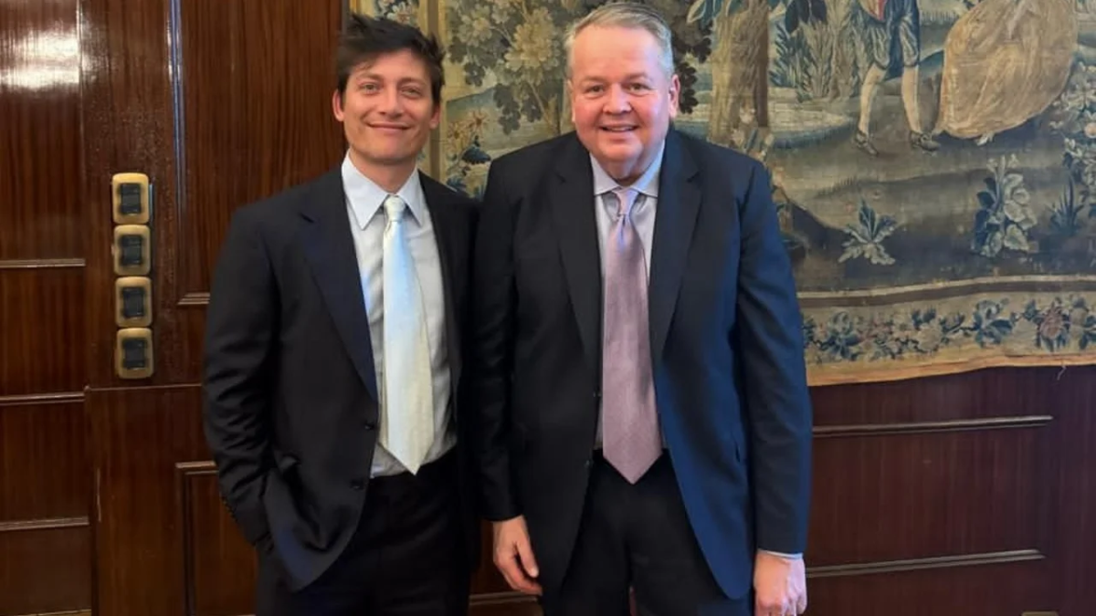 Santiago Caputo recibió a Barry Bennett