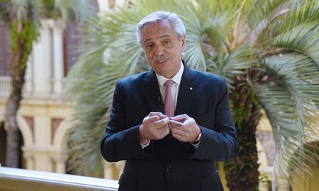 El jefe de Estado abrió, por medio de sus redes sociales, un canal de diálogo para que la ciudadanía. El jefe de Estado abrió, por medio de sus redes sociales, un canal de diálogo para que la ciudadanía.