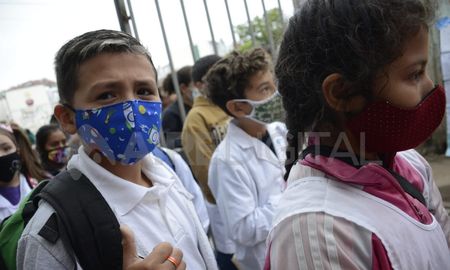 El ministro Pusineri aseguró que de las 47.000 burbujas educativas que hay en la provincia sólo fue necesario aislar unas 650.