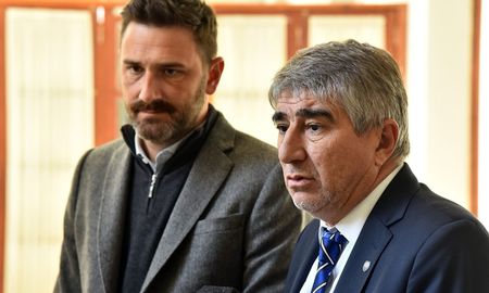 El gobierno de Santa Fe planea girar el proyecto de reforma jubilatoria a la Legislatura a mediados del mes de agosto. El gobierno de Santa Fe planea girar el proyecto de reforma jubilatoria a la Legislatura a mediados del mes de agosto.
