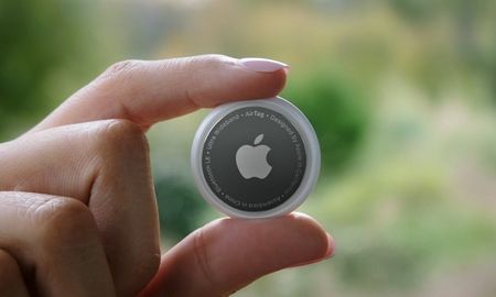 En una nueva Keynote, Apple presentó los esperados AirTags. En una nueva Keynote, Apple presentó los esperados AirTags.