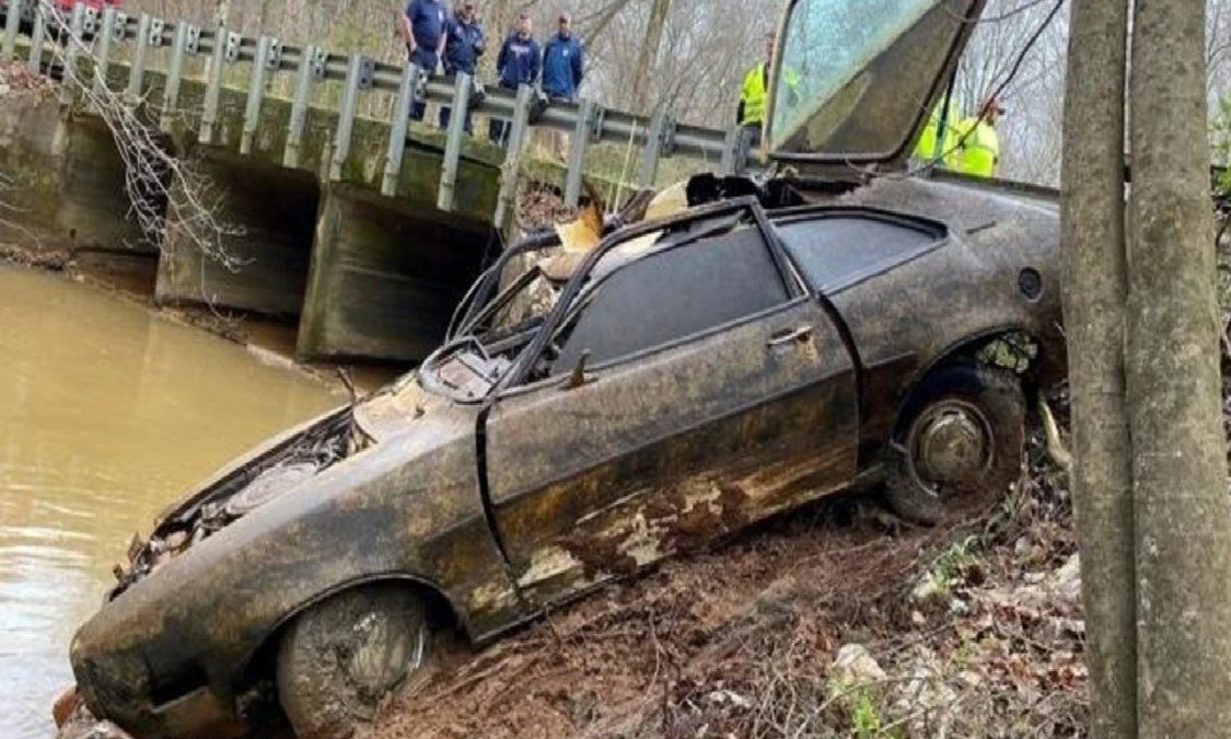 Encuentran el auto de un estudiante que desapareció en 1976: Durante 45 años buscamos a este joven