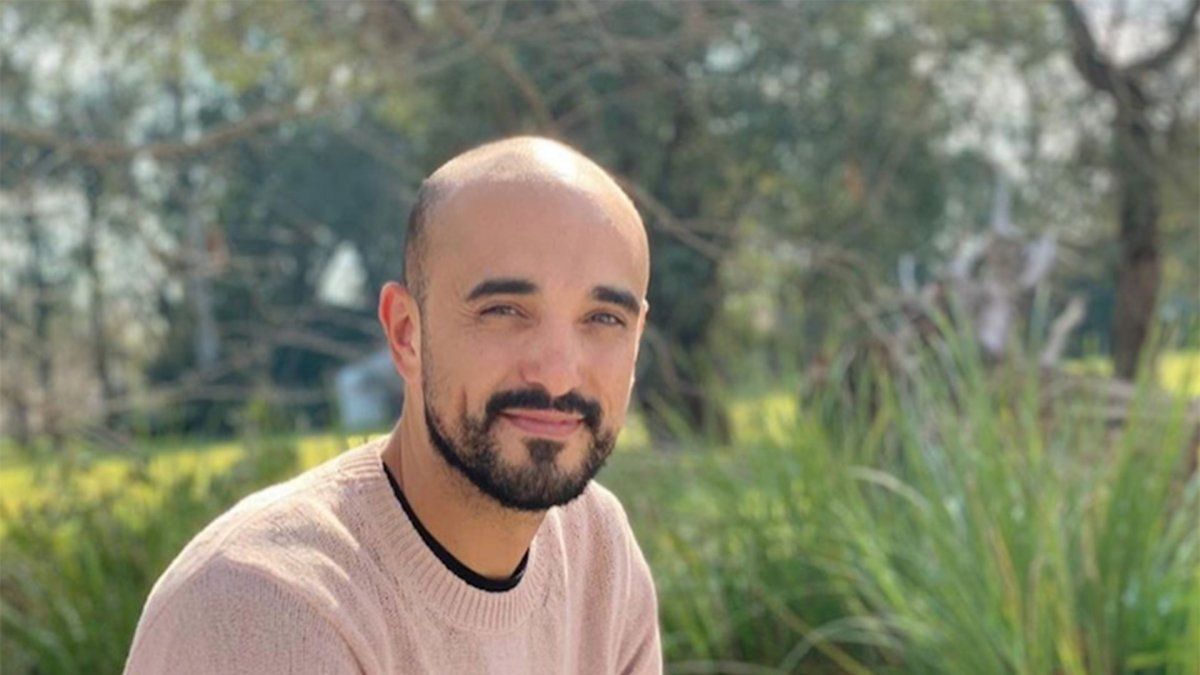 Abel Pintos emocionó a un fanático.